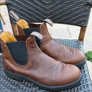 Blundstone Chelsea boots